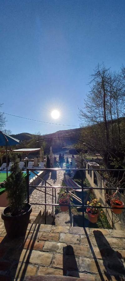 Casa De Vacanta Emd Ieşelniţa Exterior foto